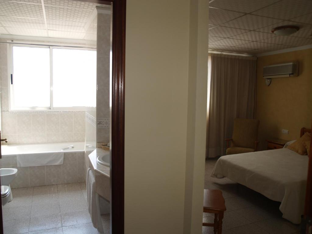 Hotel Jendri Almazora Exterior photo