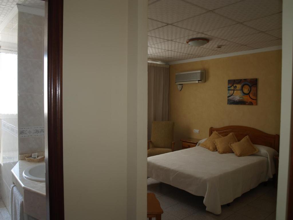 Hotel Jendri Almazora Exterior photo